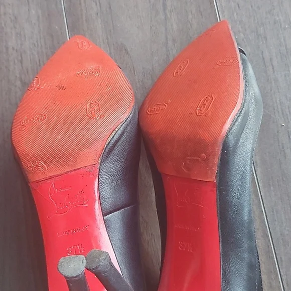 Christian Louboutin Biblio Cutout Pointy Toe Pump - Size 37.5